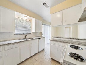 1306 N Noble Rd in Texas City, TX - Building Photo - Building Photo