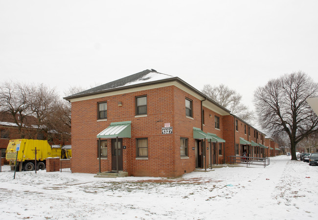 1327 Phale D. Hale Dr in Columbus, OH - Foto de edificio - Building Photo