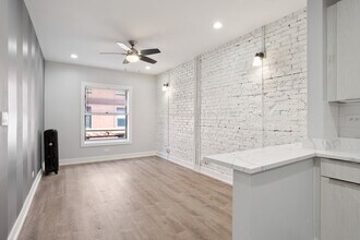1706 W Juneway Terrace in Chicago, IL - Building Photo - Building Photo