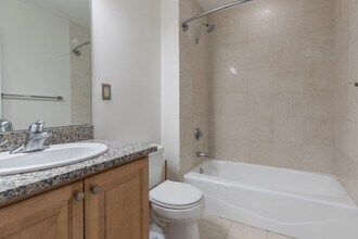 1721 Washington St in Boston, MA - Foto de edificio - Building Photo