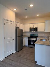 4008 Audrey St in Winston-Salem, NC - Foto de edificio - Building Photo