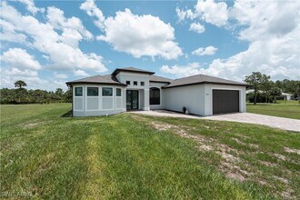 3911 Randall Blvd in Naples, FL - Building Photo - Building Photo