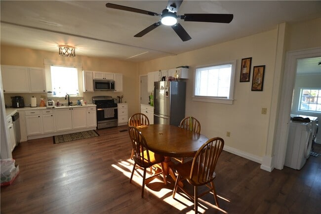 property at 505 E Main St