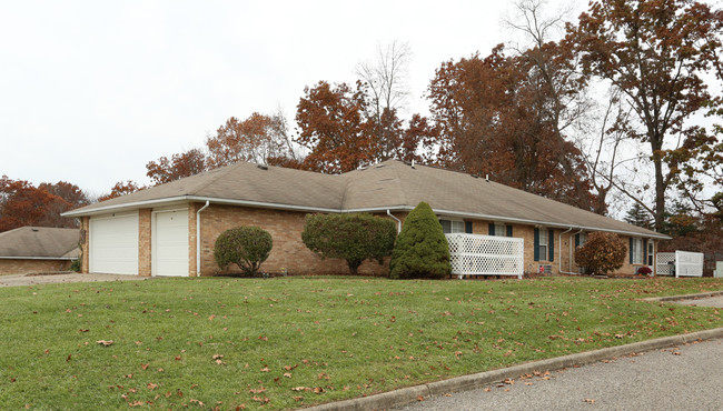 Muirwood Village Apartments in Zanesville, OH - Building Photo - Building Photo