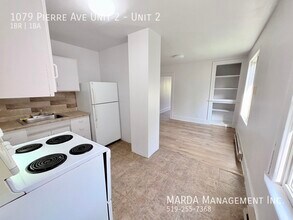 1079 Pierre Ave in Windsor, ON - Building Photo - Building Photo