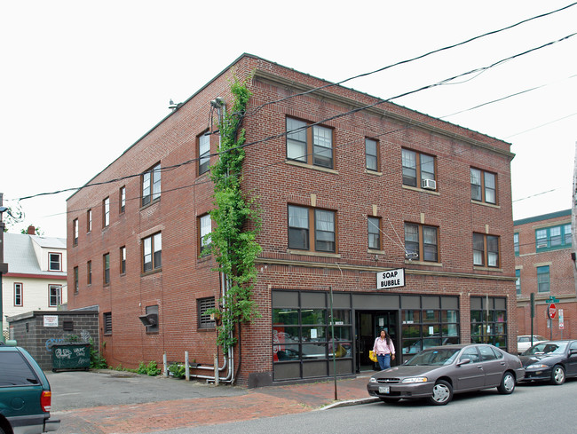 68 Pine St in Portland, ME - Foto de edificio - Building Photo