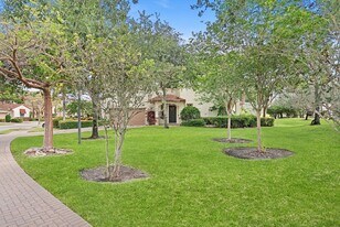 6013 NW 118th Dr in Coral Springs, FL - Building Photo