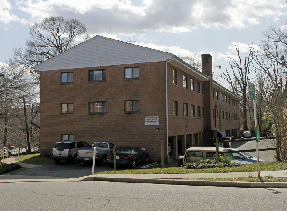 Scott Street Apartments in Arlington, VA - Building Photo