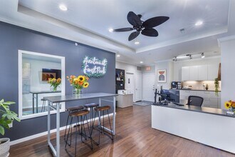 Aventura at Forest Park and Tower Grove TH in St. Louis, MO - Building Photo - Building Photo