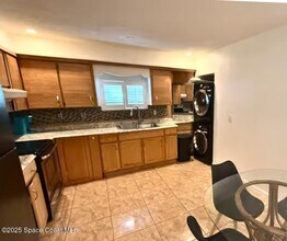 1526 Magnolia St NE in Palm Bay, FL - Building Photo - Building Photo