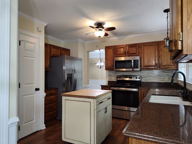 7235 Kinsmore Ln in Charlotte, NC - Building Photo - Building Photo