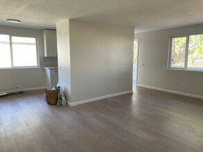1272 Woodgate Ave, Unit B in Marysville, WA - Building Photo - Building Photo