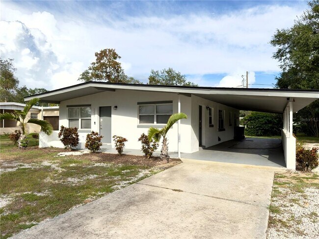 1227 Bloxam Ave in Clermont, FL - Building Photo - Building Photo