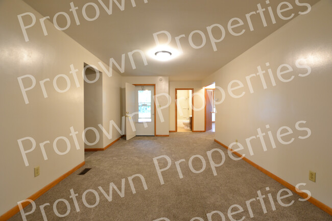 122 Baker Ave in Joliet, IL - Building Photo - Building Photo