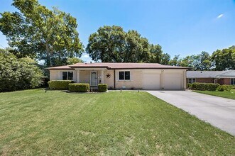 404 E Alexander Ln in Euless, TX - Building Photo - Building Photo