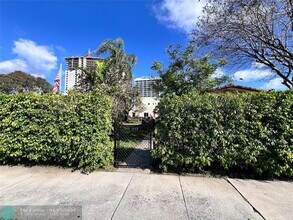 1717 Jackson St in Hollywood, FL - Building Photo - Building Photo