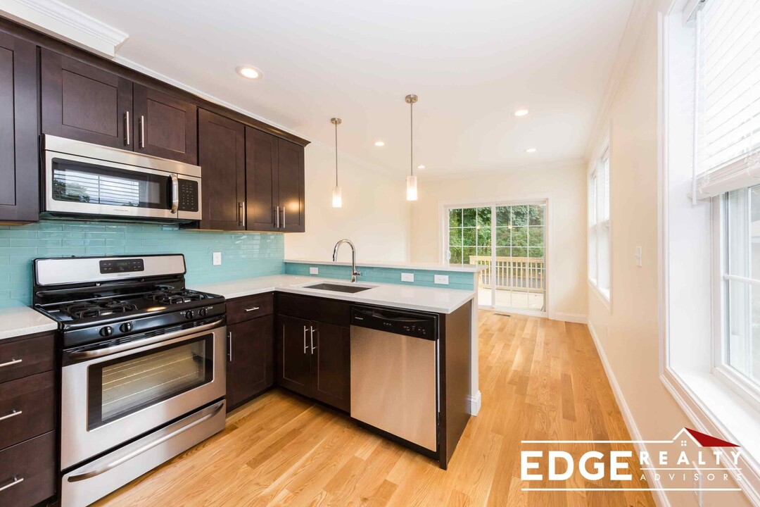 217 Arlington St in Medford, MA - Foto de edificio