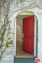 2031 Glendon Ave in Los Angeles, CA - Building Photo - Building Photo