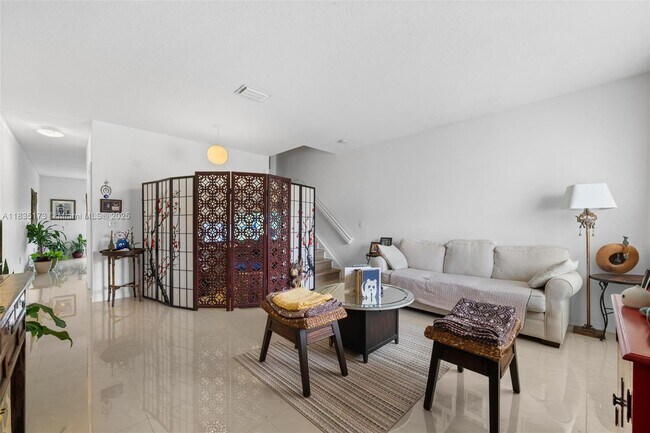 2310 SE 23rd Rd in Homestead, FL - Building Photo - Building Photo