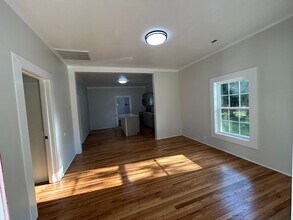 401 Francis St E in Jacksonville, AL - Building Photo - Building Photo