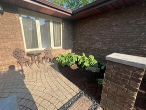 809 Overlook Dr in Frankfort, IL - Building Photo - Building Photo