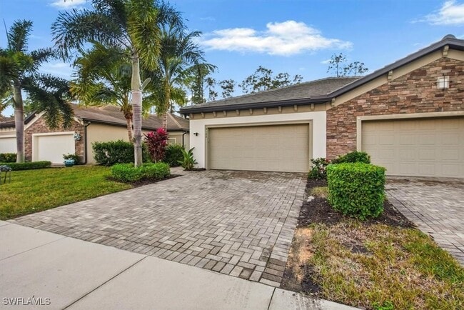 9180 Glenforest Dr in Naples, FL - Building Photo - Building Photo