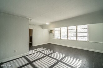 8315 Byron Ave in Miami Beach, FL - Building Photo - Building Photo