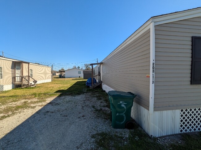 property at 203 E Lincoln St