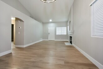 6479 Lone Peak in Las Vegas, NV - Building Photo - Building Photo
