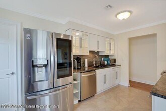 68 Berry Pl in Long Branch, NJ - Building Photo - Building Photo