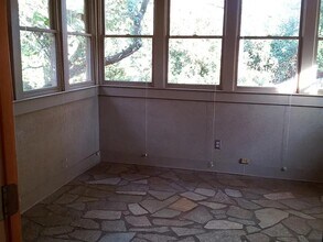 2725 Carolyn Dr SE in Smyrna, GA - Foto de edificio - Building Photo