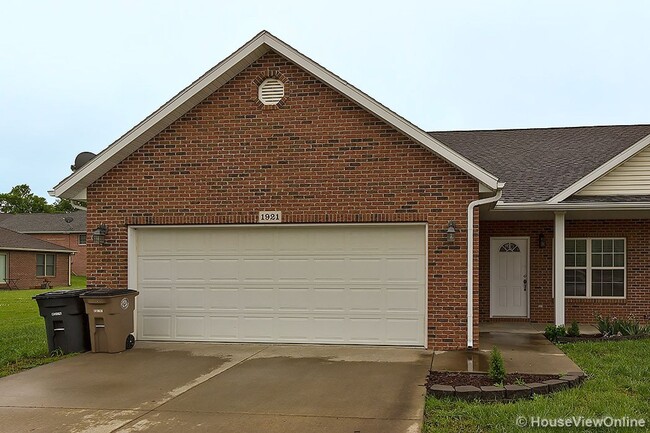 1921 Rock Creek Ln in Cape Girardeau, MO - Building Photo - Building Photo
