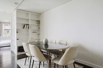 323 E 51st St in New York, NY - Building Photo - Building Photo