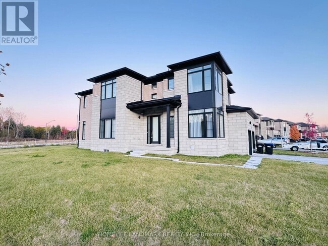 1 Tran St in Wasaga Beach, ON - Building Photo - Building Photo