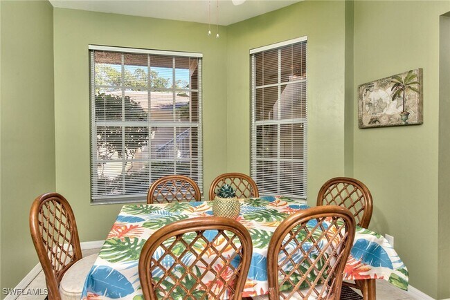 4200 Sawgrass Point Dr in Bonita Springs, FL - Building Photo - Building Photo