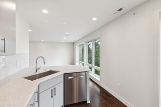 708-10 S Sartain St in Philadelphia, PA - Building Photo - Building Photo