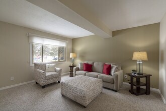 Greenwood Village in Sherwood Park, AB - Building Photo - Building Photo
