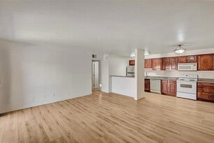 5273 Indian River Dr, Unit 262 in Las Vegas, NV - Building Photo