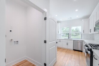 7903 Sunnyhill St in Houston, TX - Building Photo - Building Photo