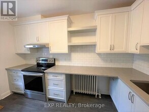 166 Stewart St in Ottawa, ON - Building Photo - Building Photo