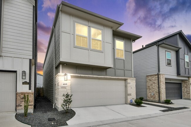 property at 4205 Hatch Silo Ln