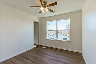 5000 Teri Rd in Austin, TX - Building Photo - Building Photo