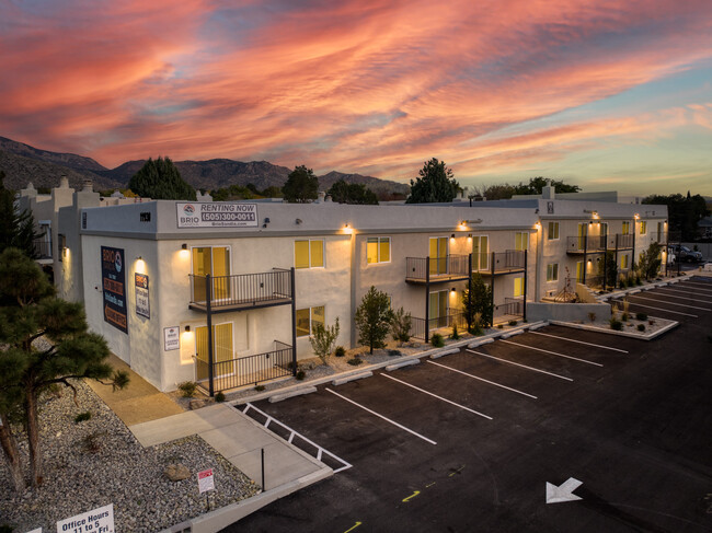 Brio Sandia in Albuquerque, NM - Foto de edificio - Building Photo