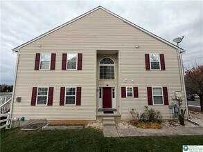7109 Hunt Dr in Macungie, PA - Building Photo - Building Photo