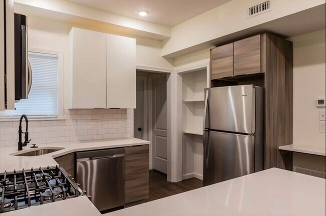 92 Lexington St in Boston, MA - Building Photo - Building Photo