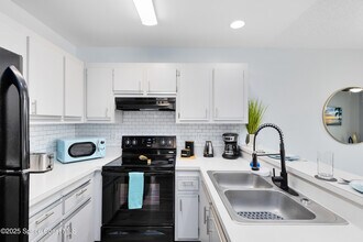 3165 South St in Titusville, FL - Building Photo - Building Photo