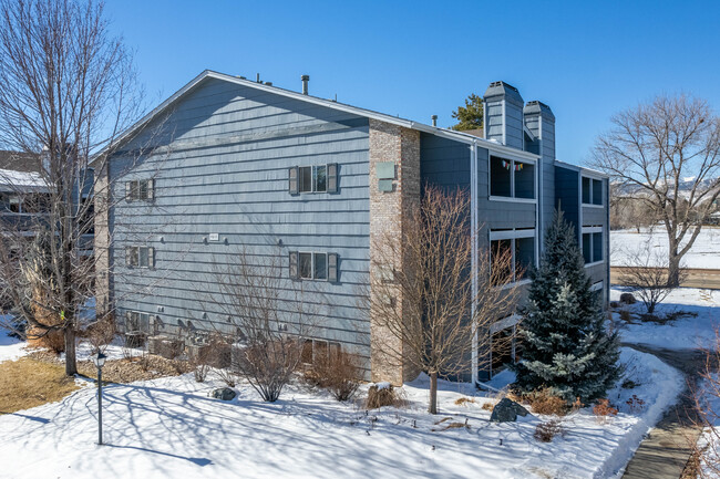 4652 White Rock Cir in Boulder, CO - Foto de edificio - Building Photo