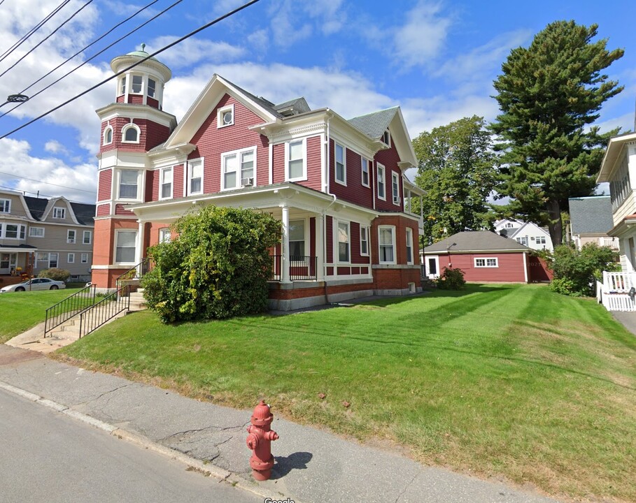 549 Westford St in Lowell, MA - Building Photo