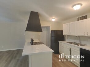 1711 Pilot Way in Garland, TX - Building Photo - Building Photo