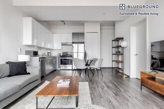 2340 N California Ave in Chicago, IL - Building Photo - Building Photo